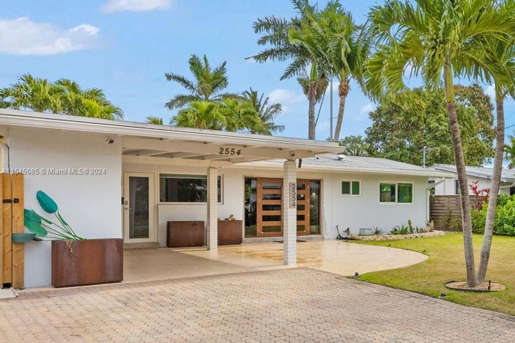 Photo of 2554 Tortugas Ln, Fort Lauderdale, FL 33312 (MLS # A11545685)