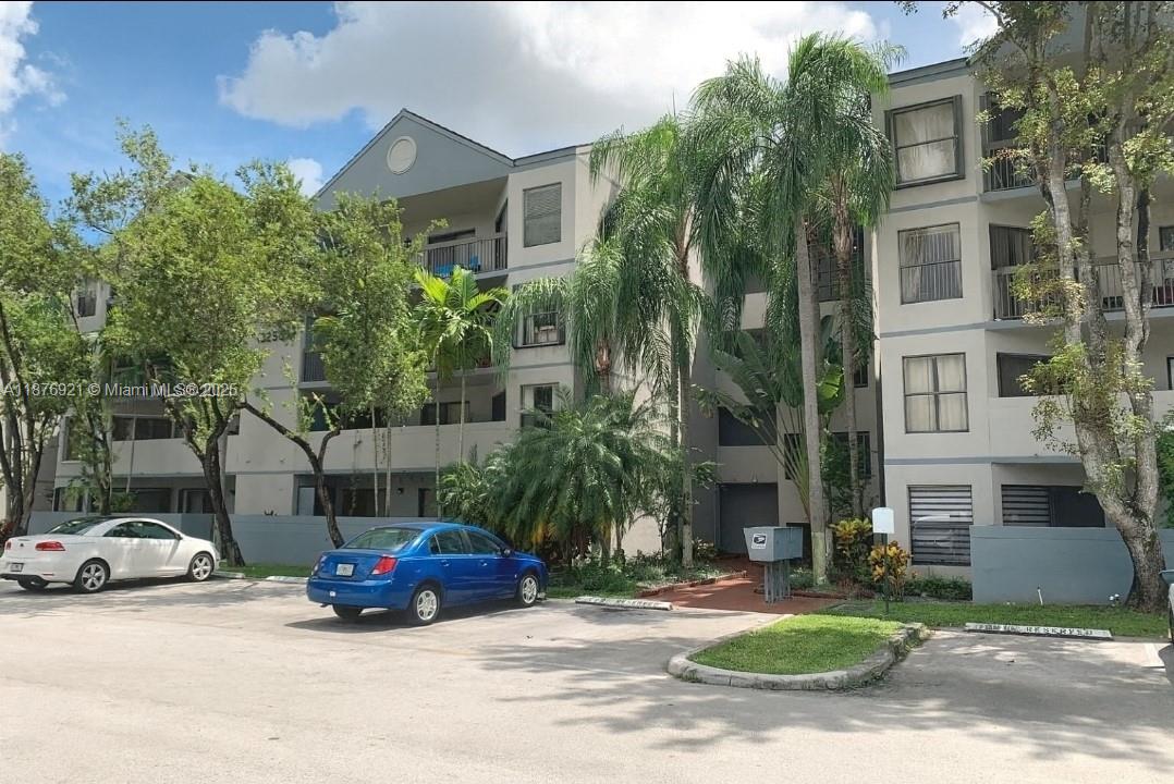 CALUSA CLUB VILG BLDG C N - Residential