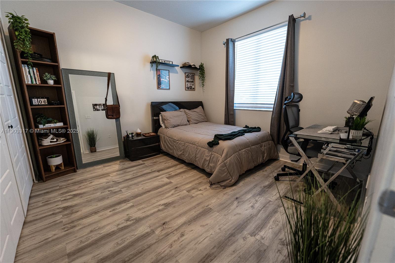 VENETIAN PARC WEST - Residential