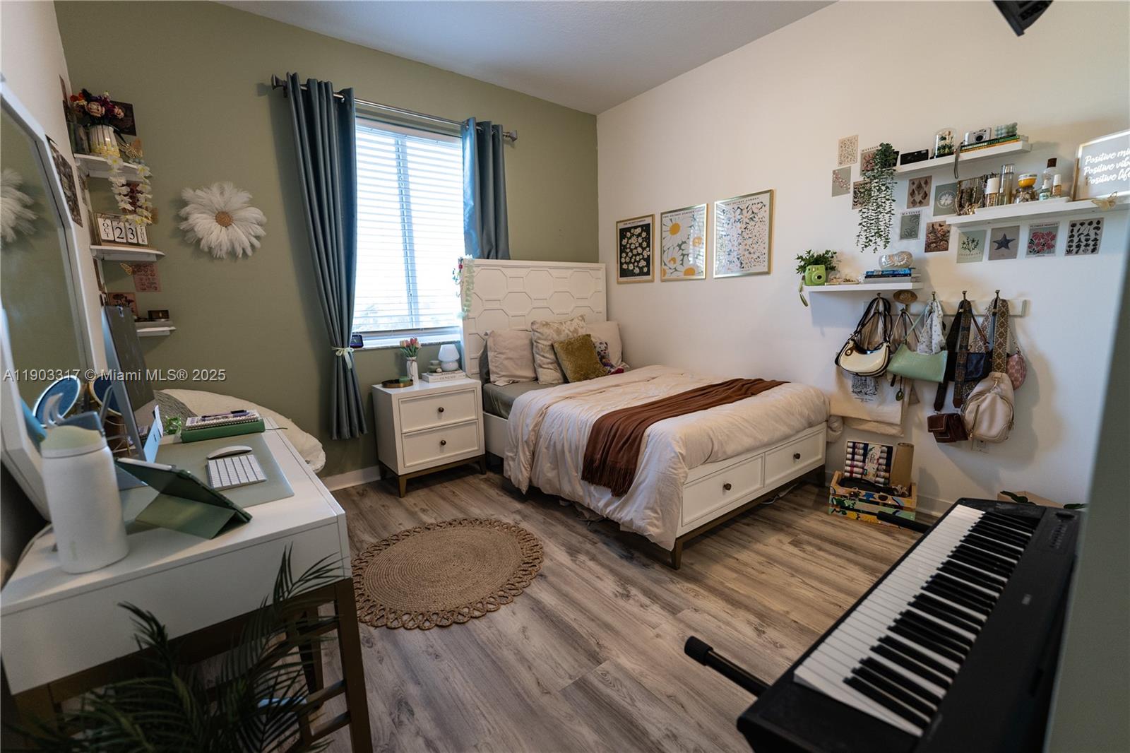 VENETIAN PARC WEST - Residential