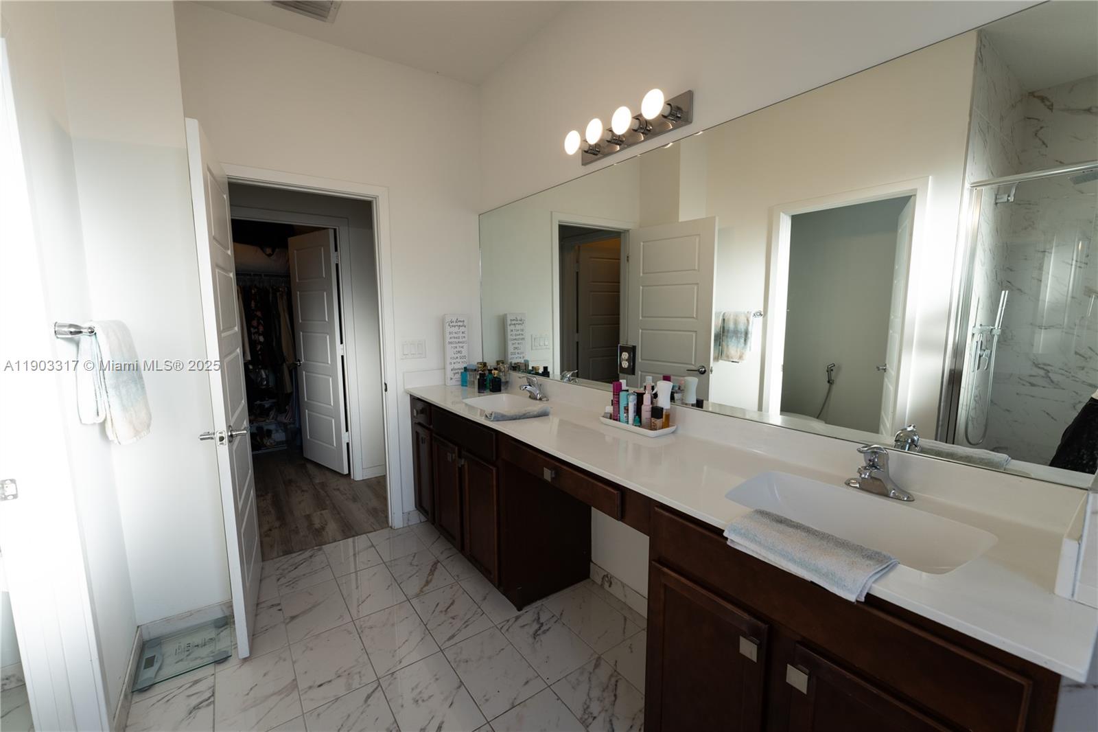 VENETIAN PARC WEST - Residential