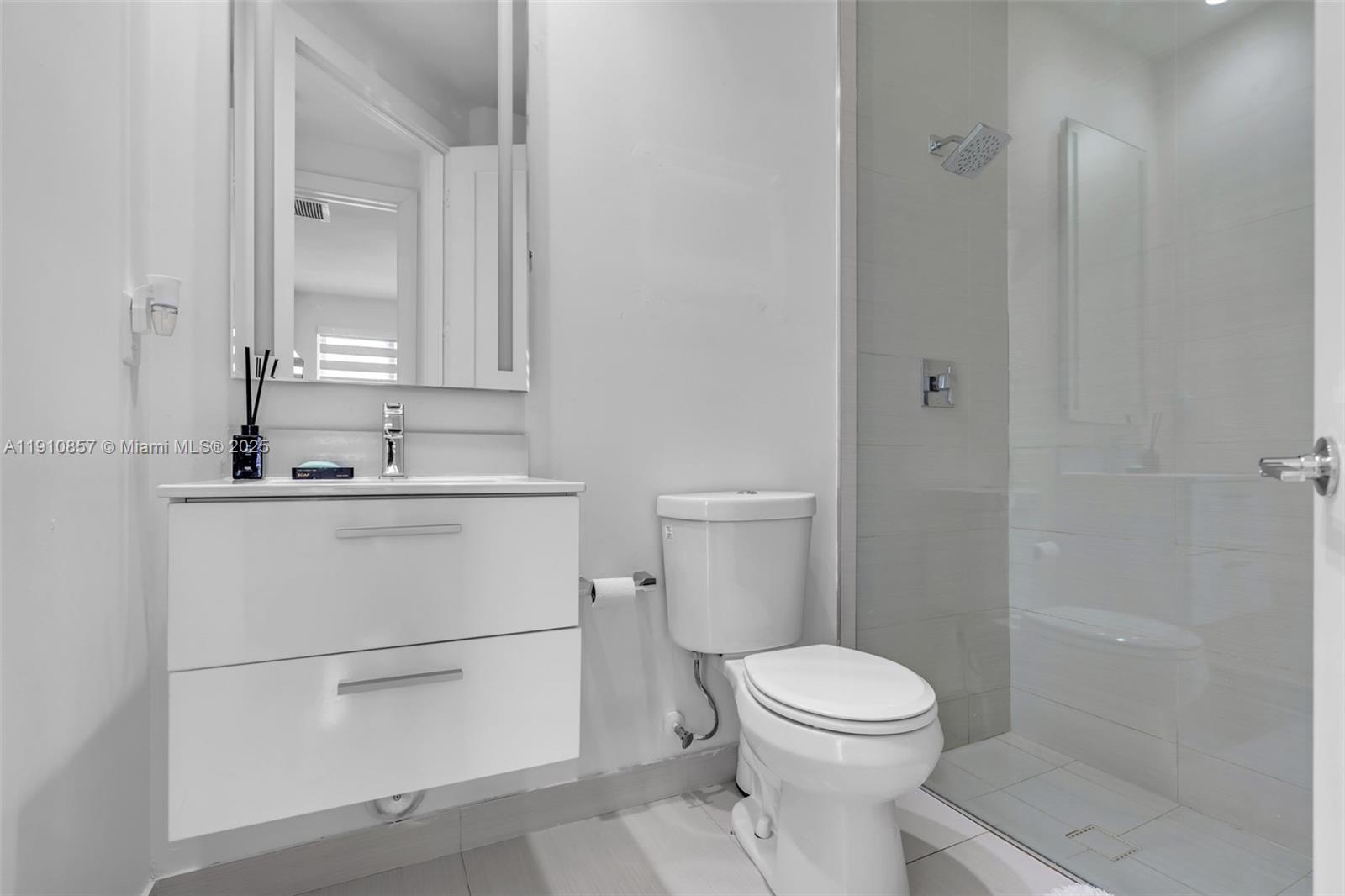 LANDMARK AT DORAL - Residential