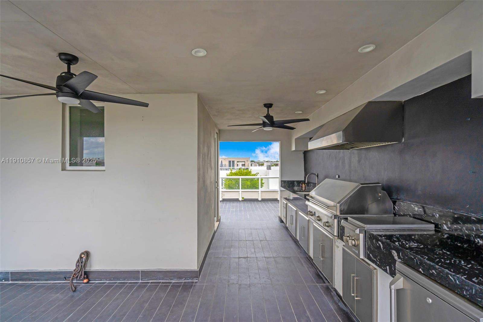 LANDMARK AT DORAL - Residential