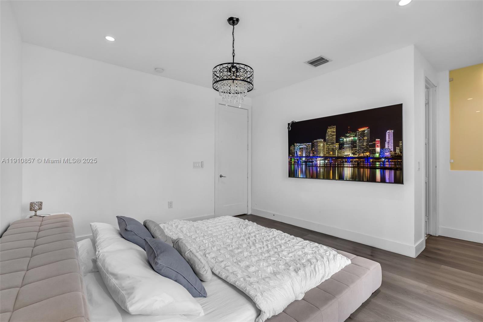 LANDMARK AT DORAL - Residential