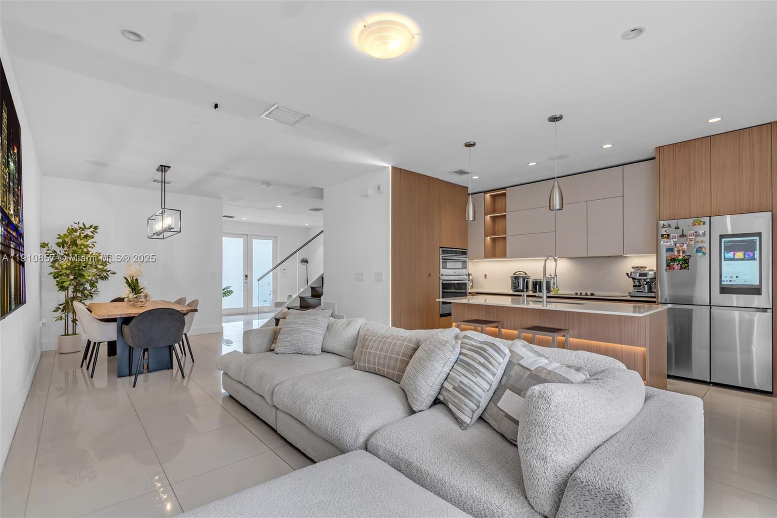 LANDMARK AT DORAL - Residential