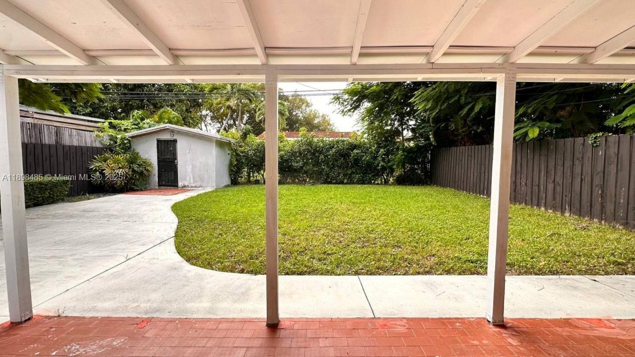 SILVER BLUFF EST-SEC B - Residential Lease