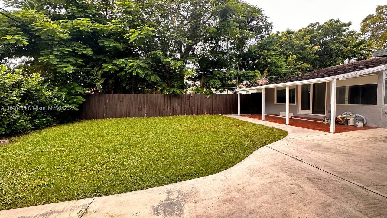 SILVER BLUFF EST-SEC B - Residential Lease