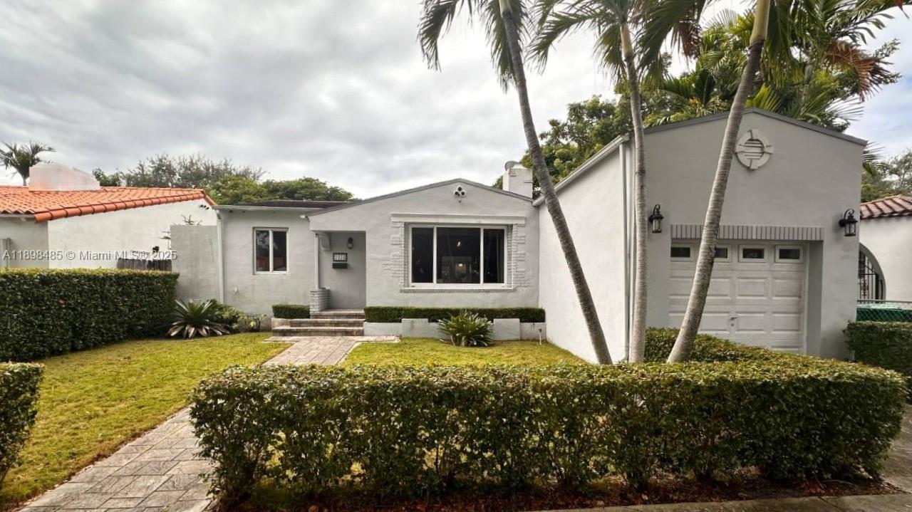 SILVER BLUFF EST-SEC B - Residential Lease