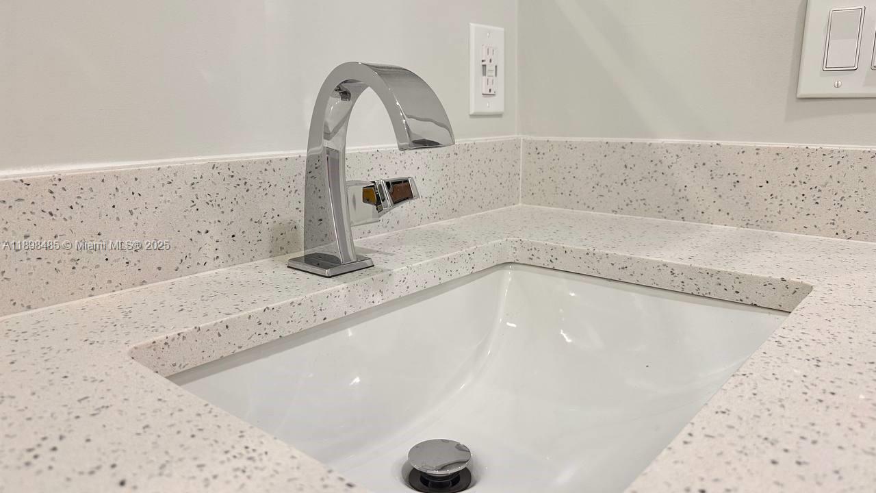 SILVER BLUFF EST-SEC B - Residential Lease