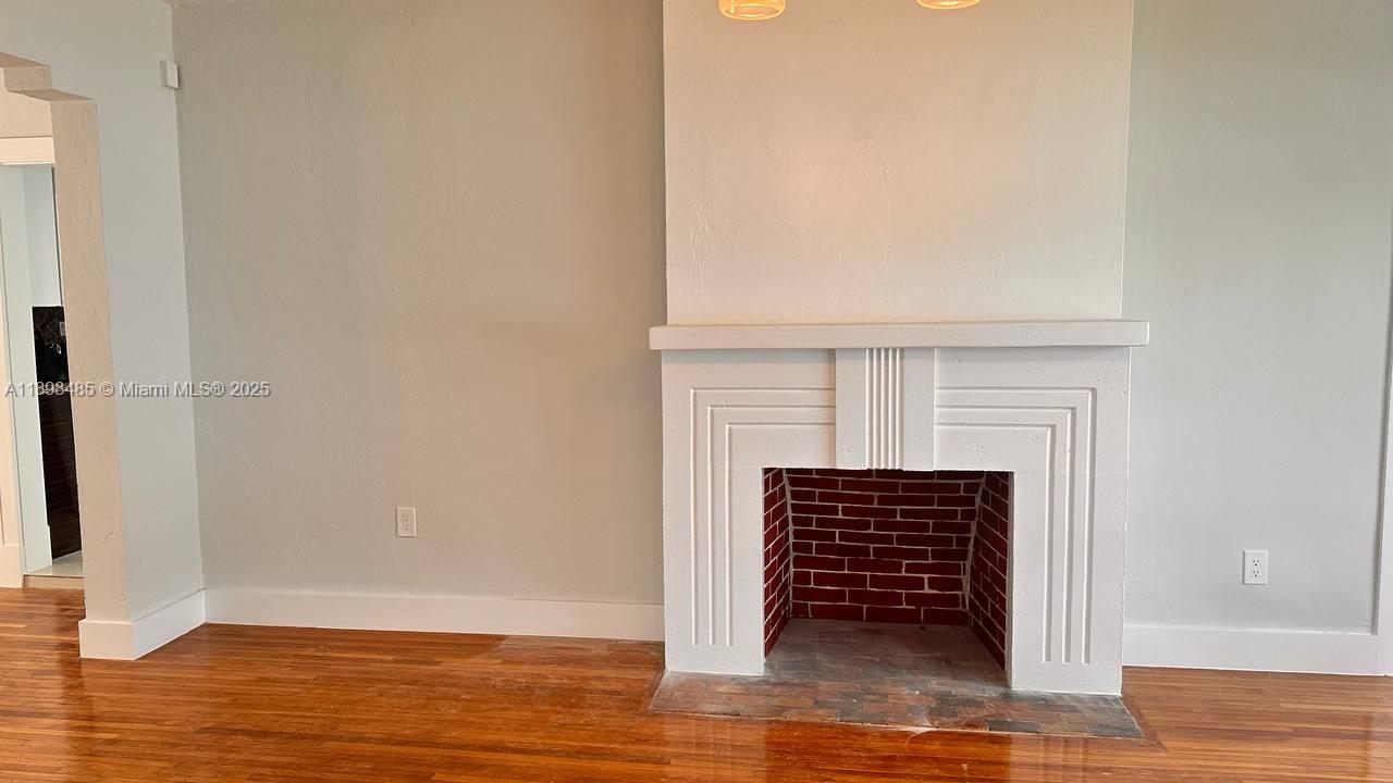 SILVER BLUFF EST-SEC B - Residential Lease