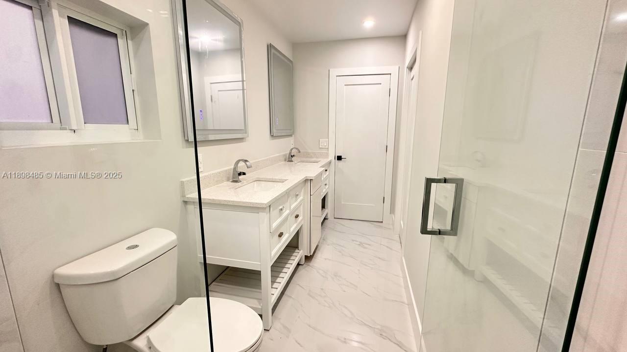 SILVER BLUFF EST-SEC B - Residential Lease