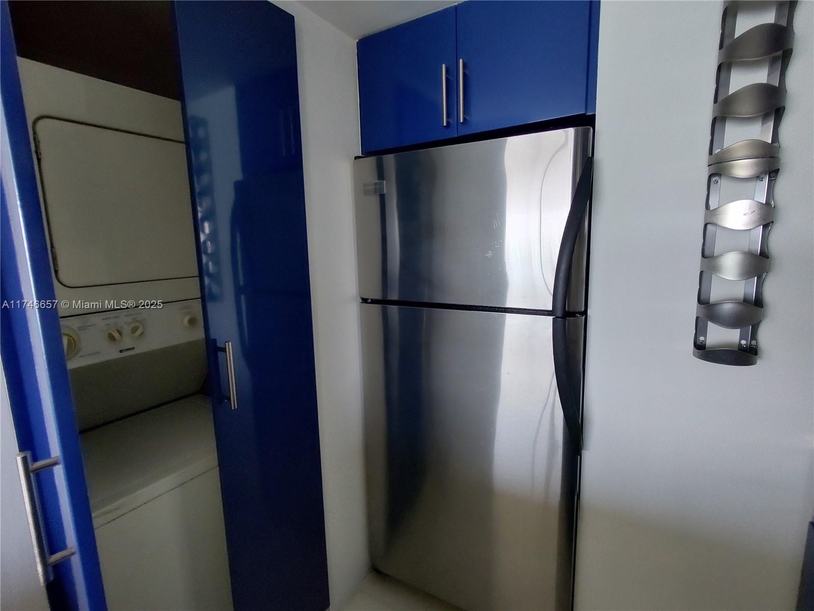7601 E Treasure Dr 2018