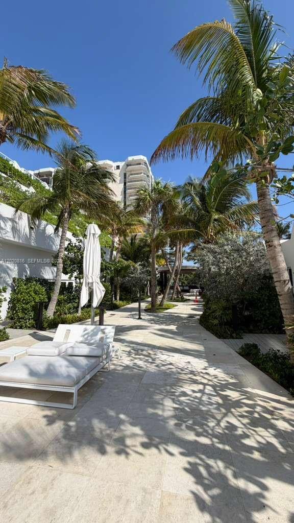 AKOYA CONDO - Residential