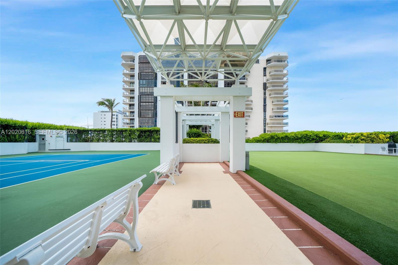AKOYA CONDO - Residential