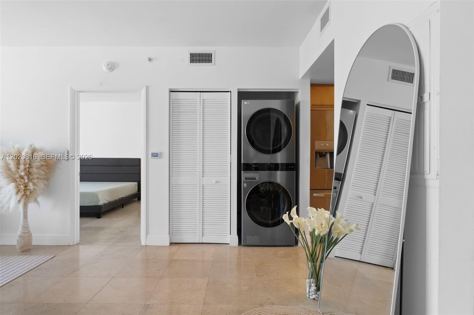 AKOYA CONDO - Residential