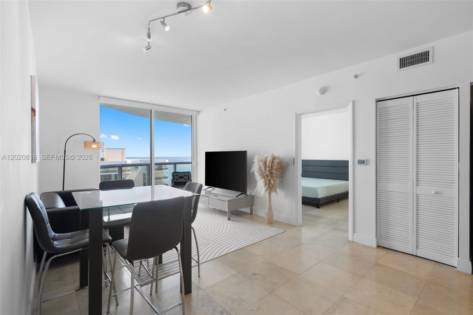 AKOYA CONDO - Residential