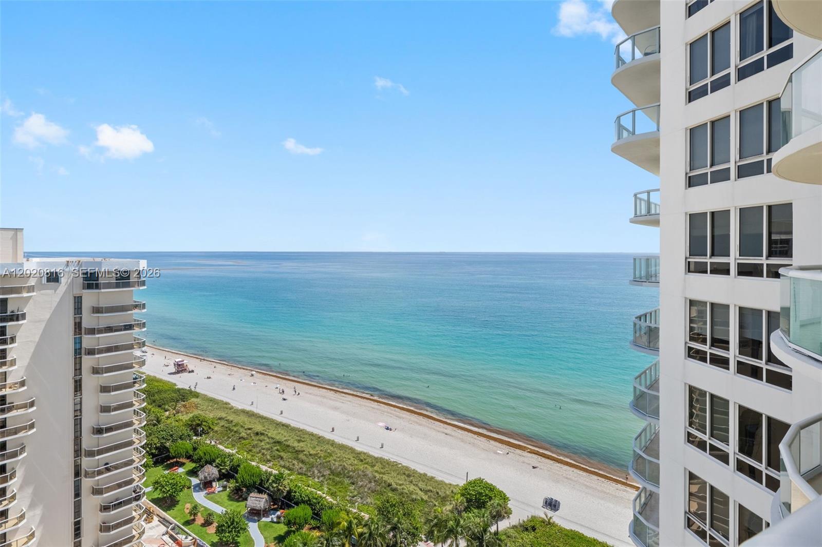 AKOYA CONDO - Residential