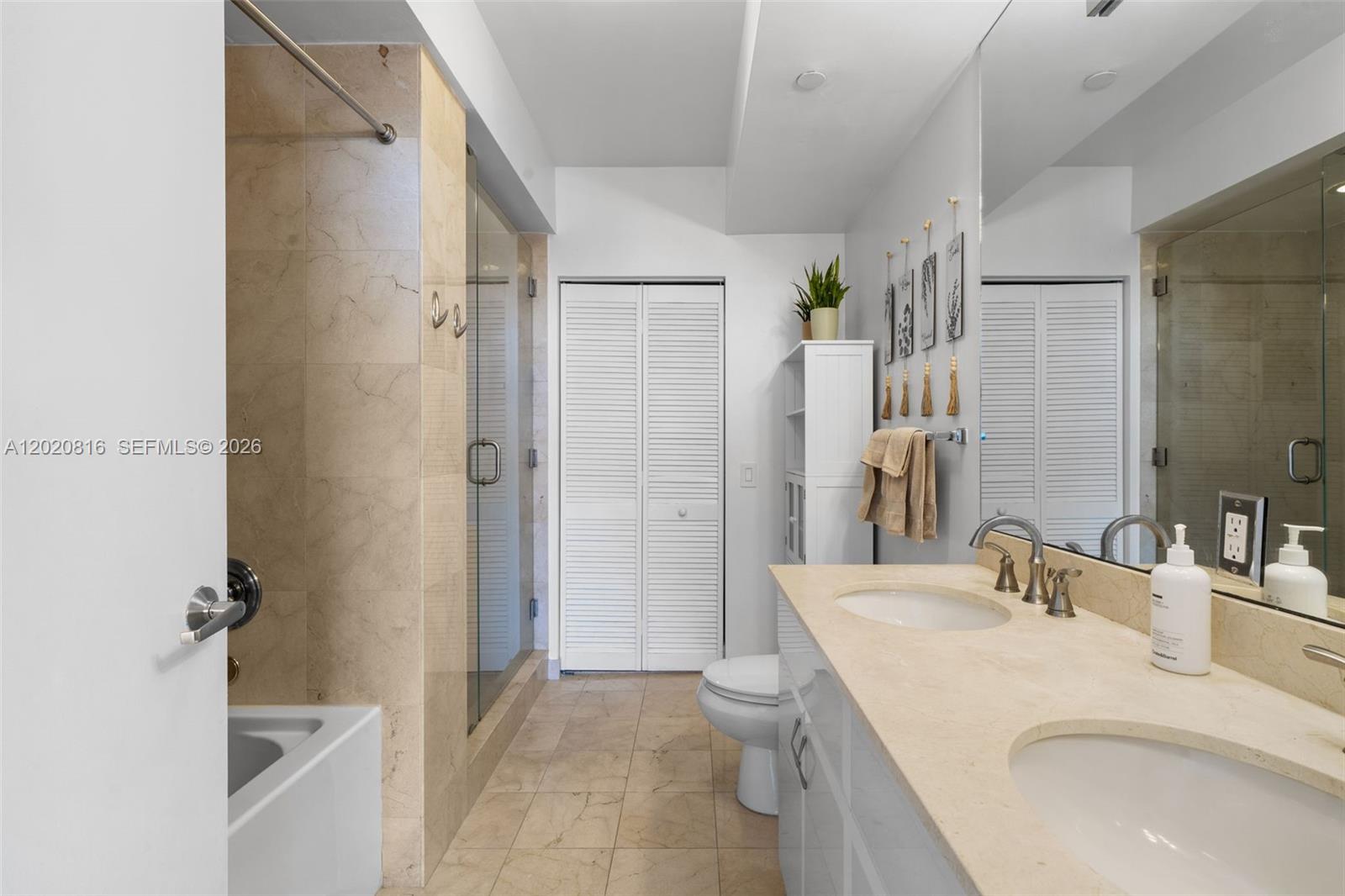 AKOYA CONDO - Residential