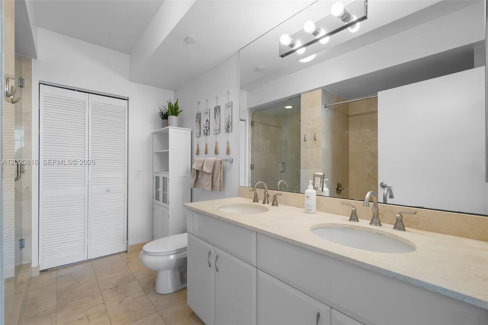 AKOYA CONDO - Residential