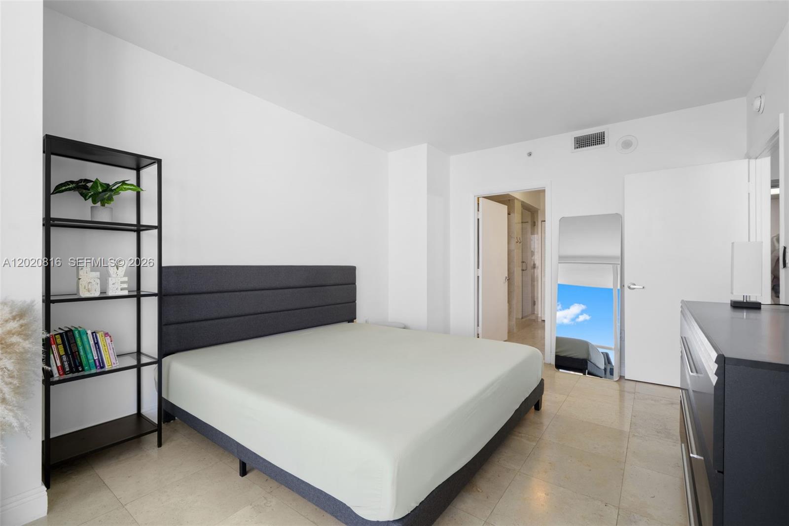 AKOYA CONDO - Residential