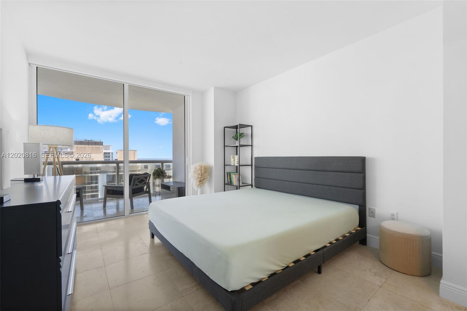 AKOYA CONDO - Residential