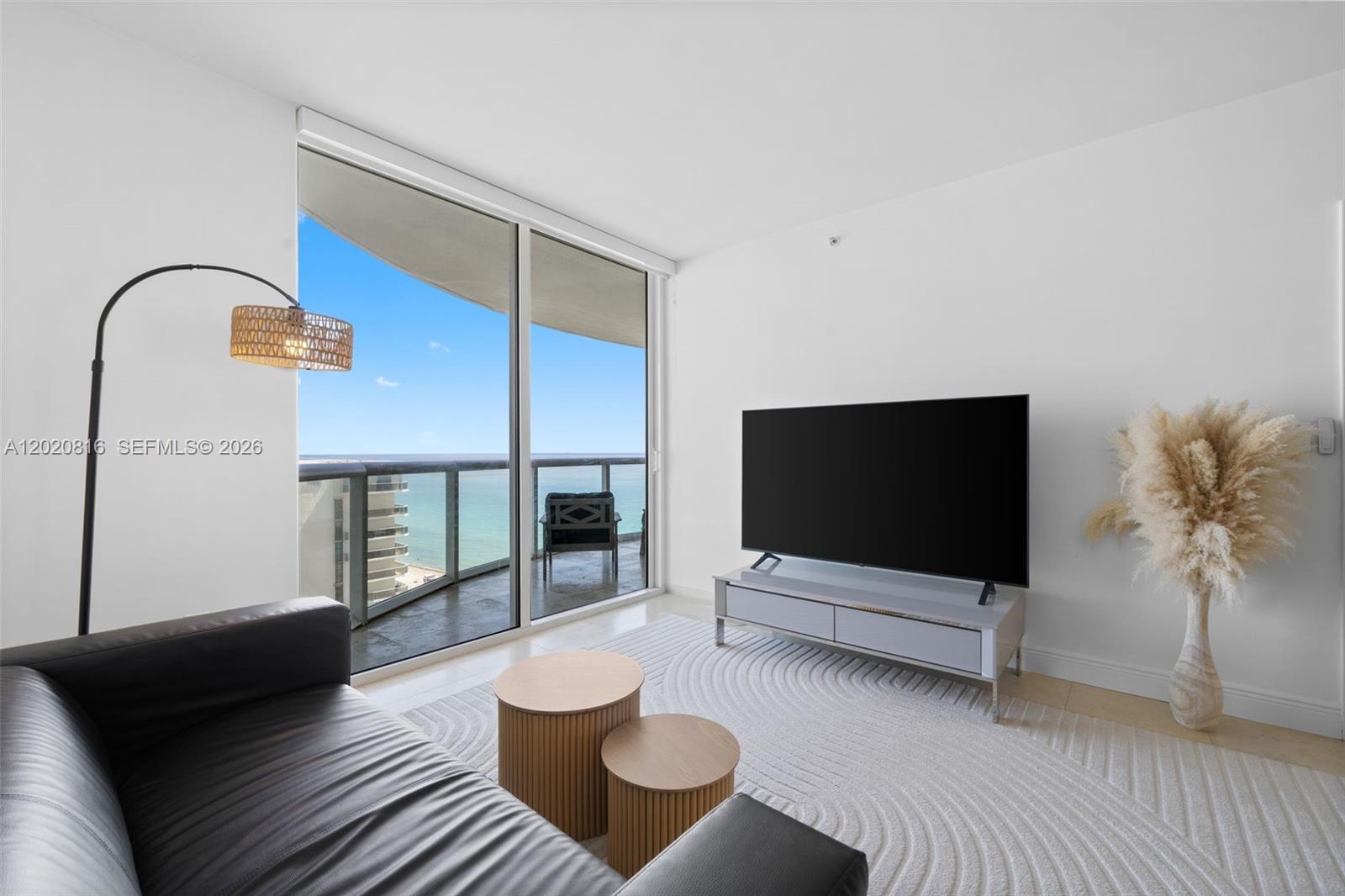 AKOYA CONDO - Residential