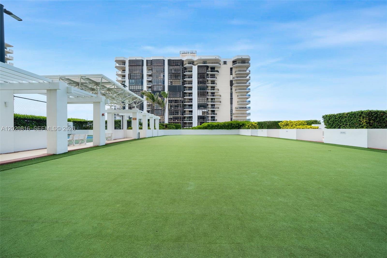 AKOYA CONDO - Residential