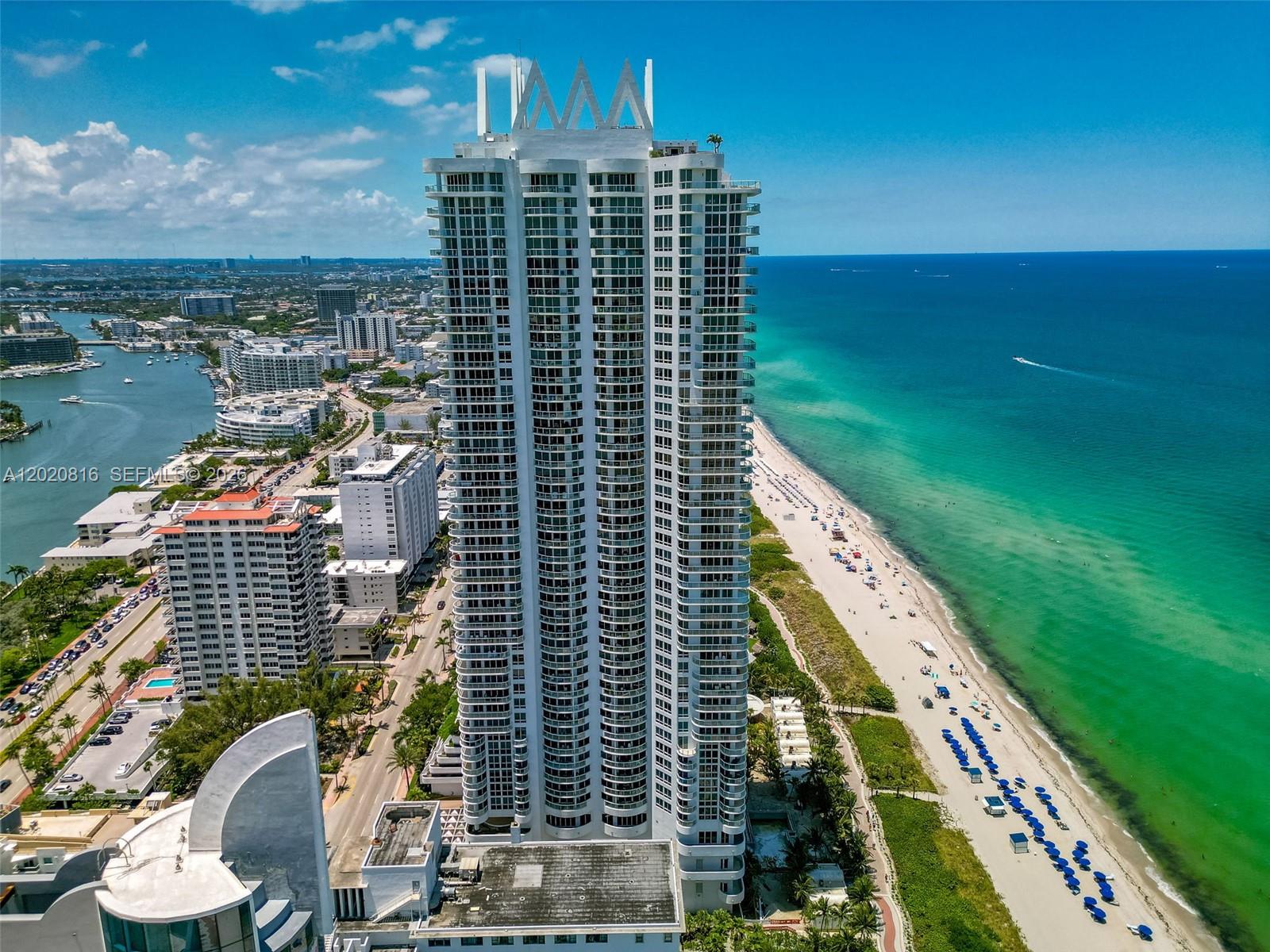 AKOYA CONDO - Residential