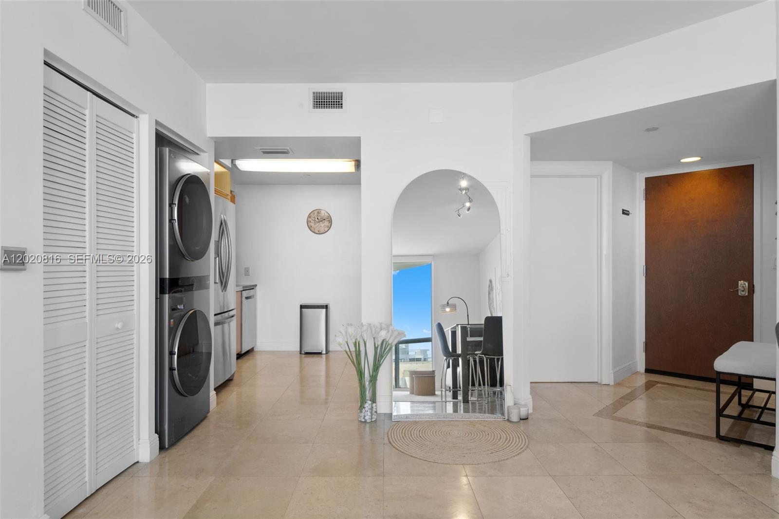 AKOYA CONDO - Residential
