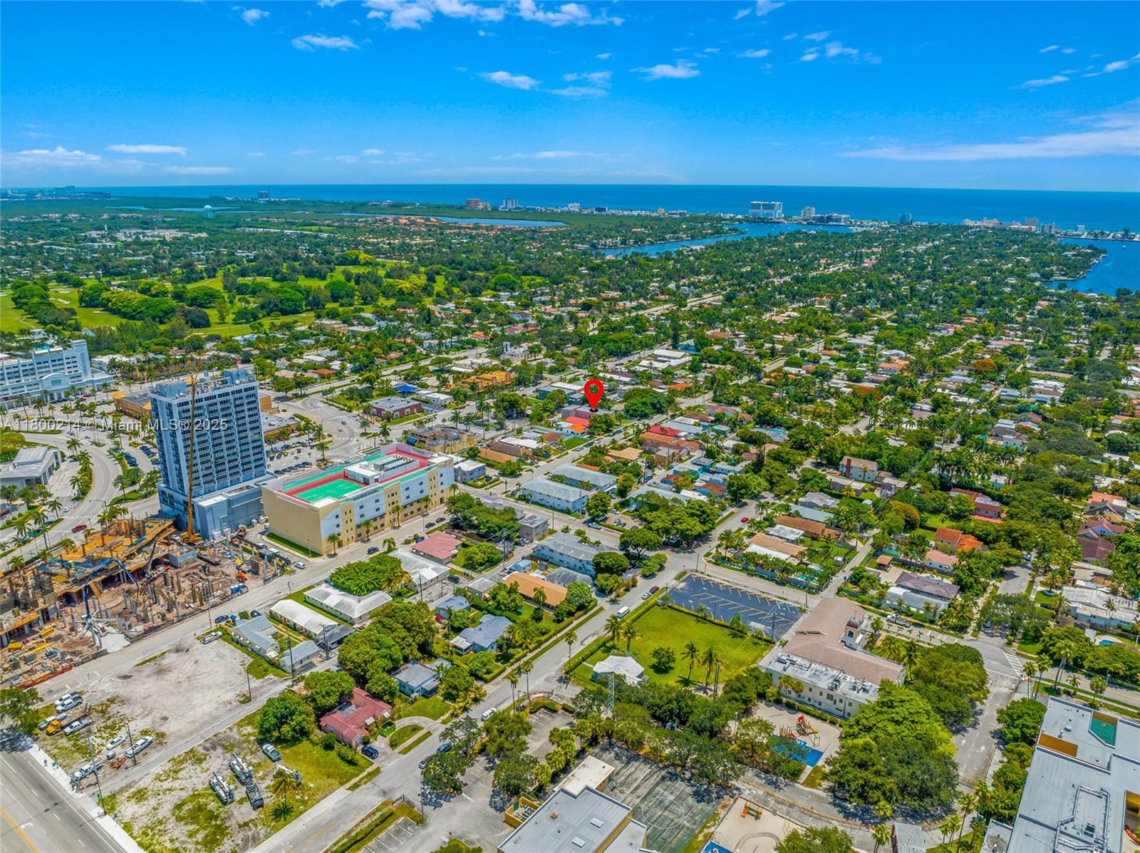 HOLLYWOOD - Residential Income