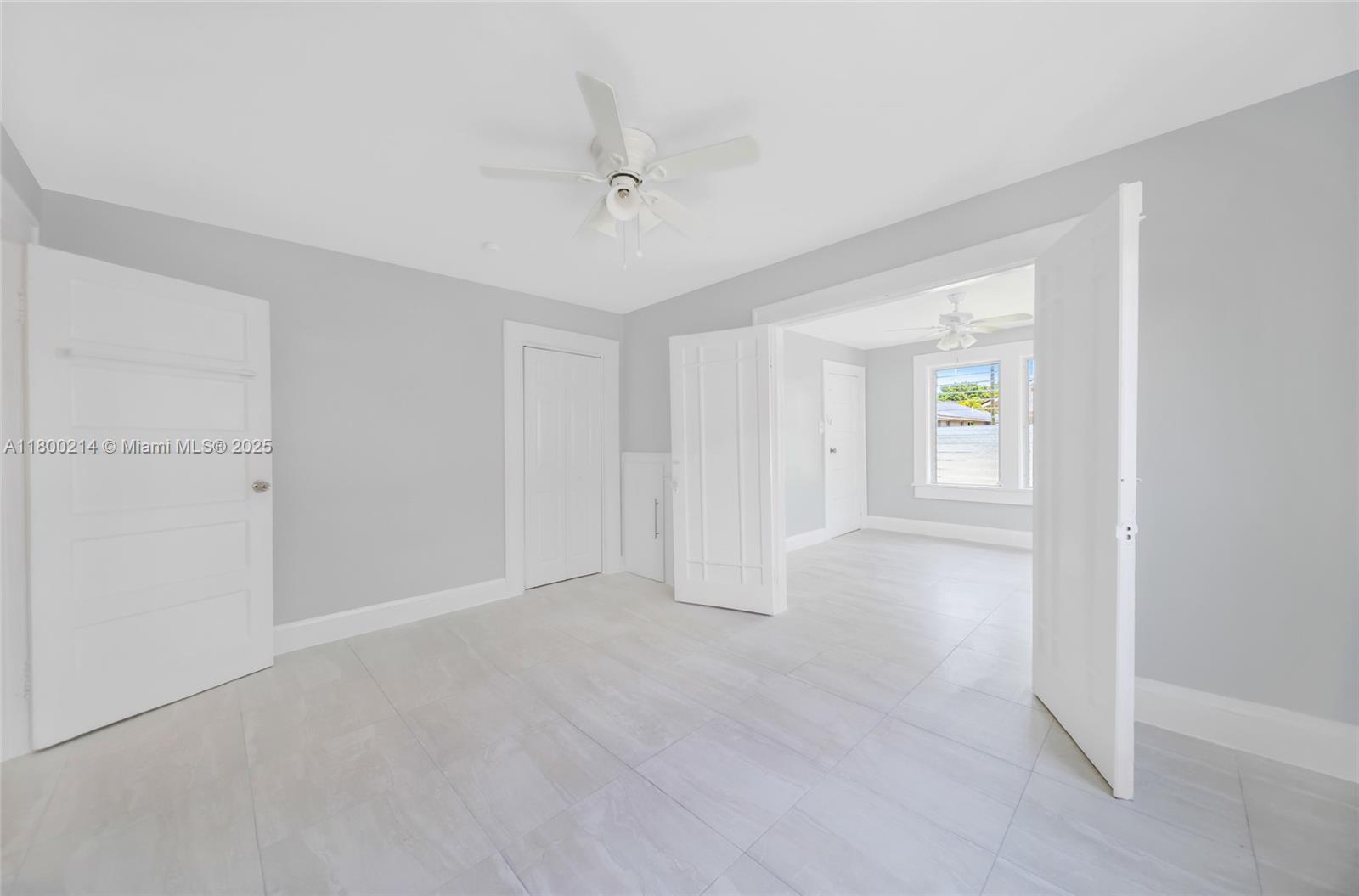 HOLLYWOOD - Residential Income