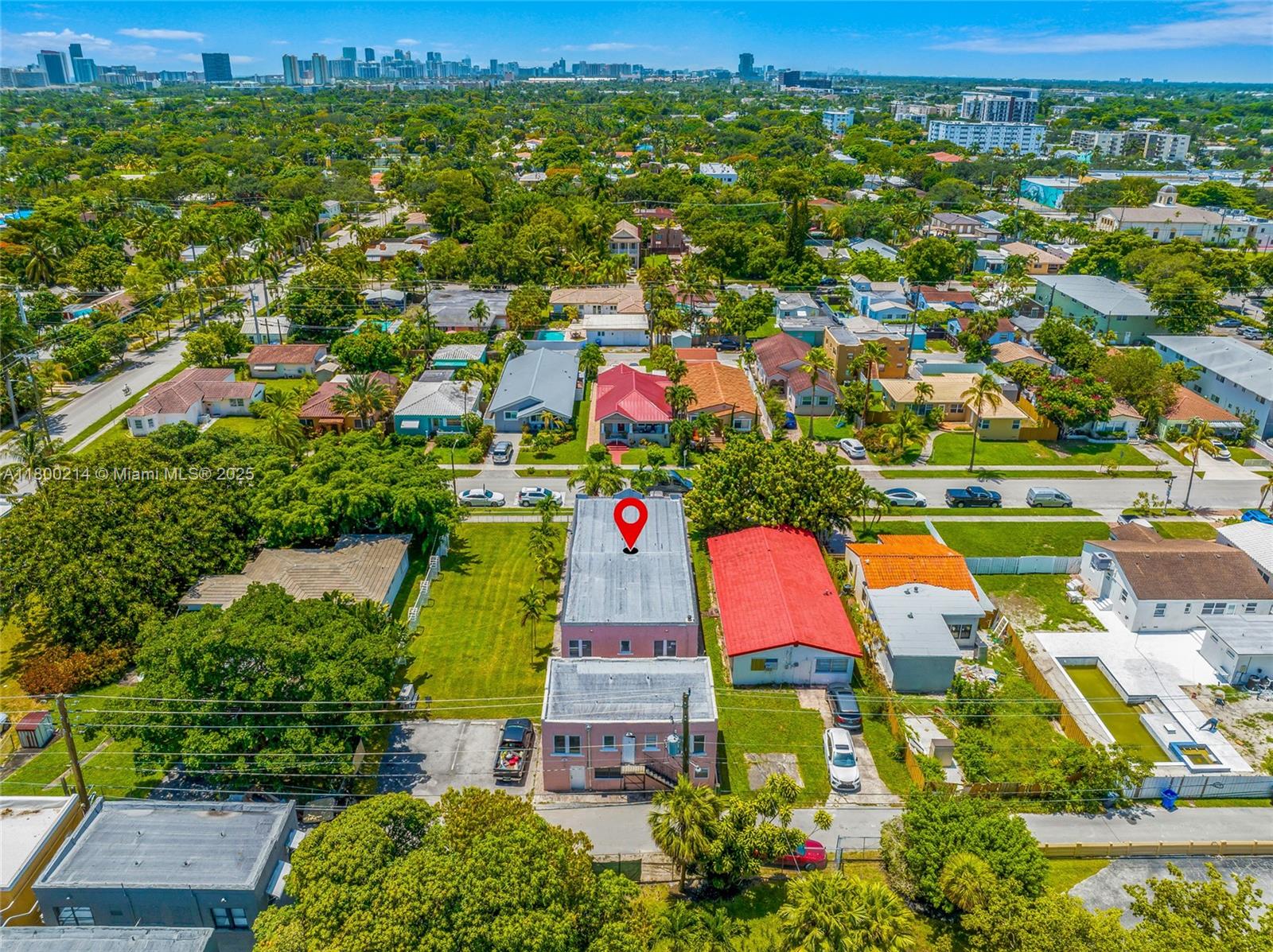 HOLLYWOOD - Residential Income