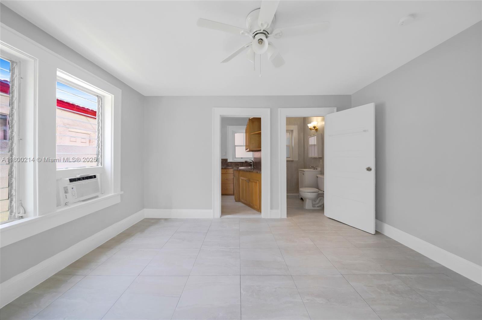 HOLLYWOOD - Residential Income