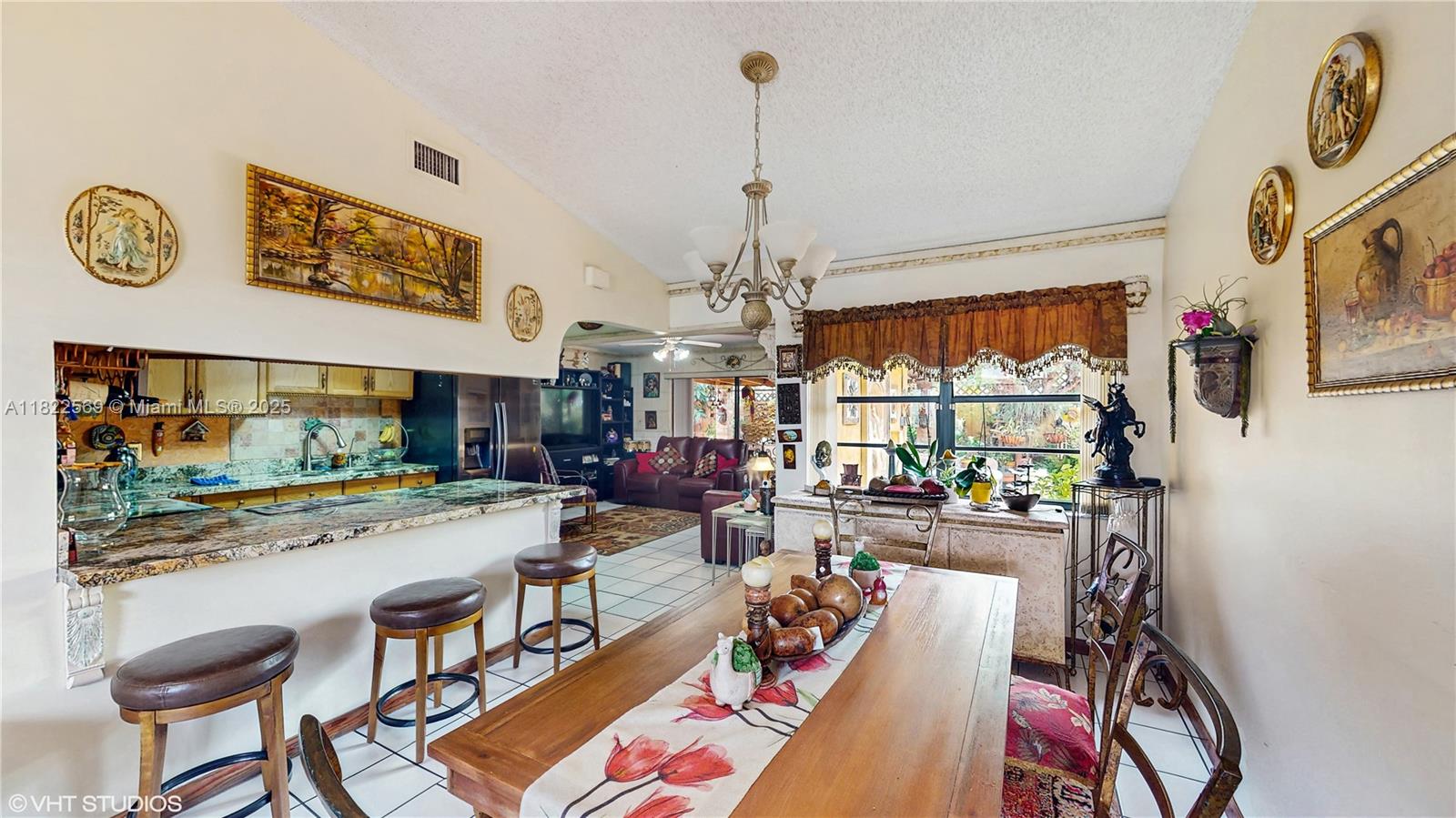 BIRD LAKES TOWNHOUSE SEC - Residential