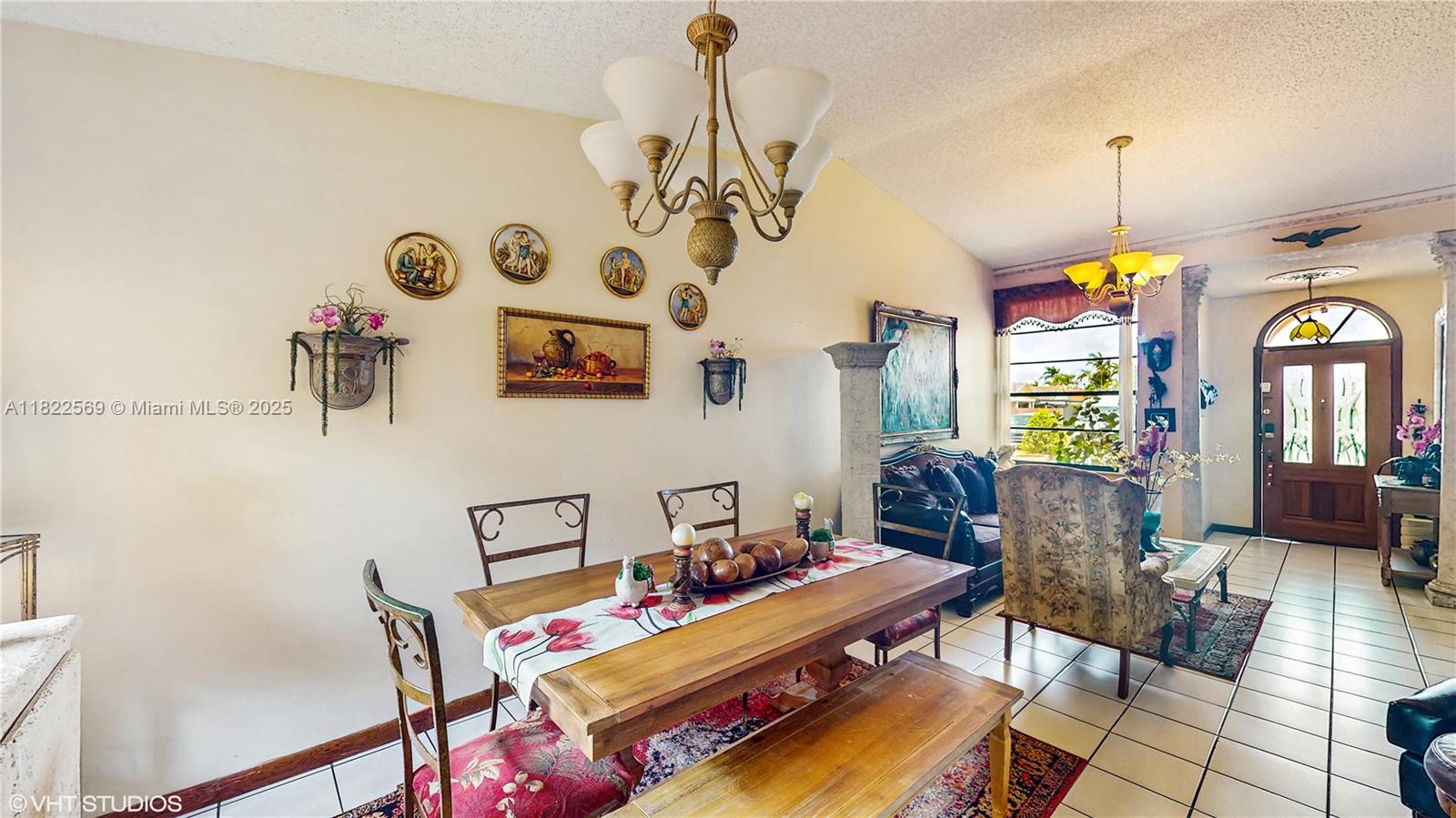 BIRD LAKES TOWNHOUSE SEC - Residential