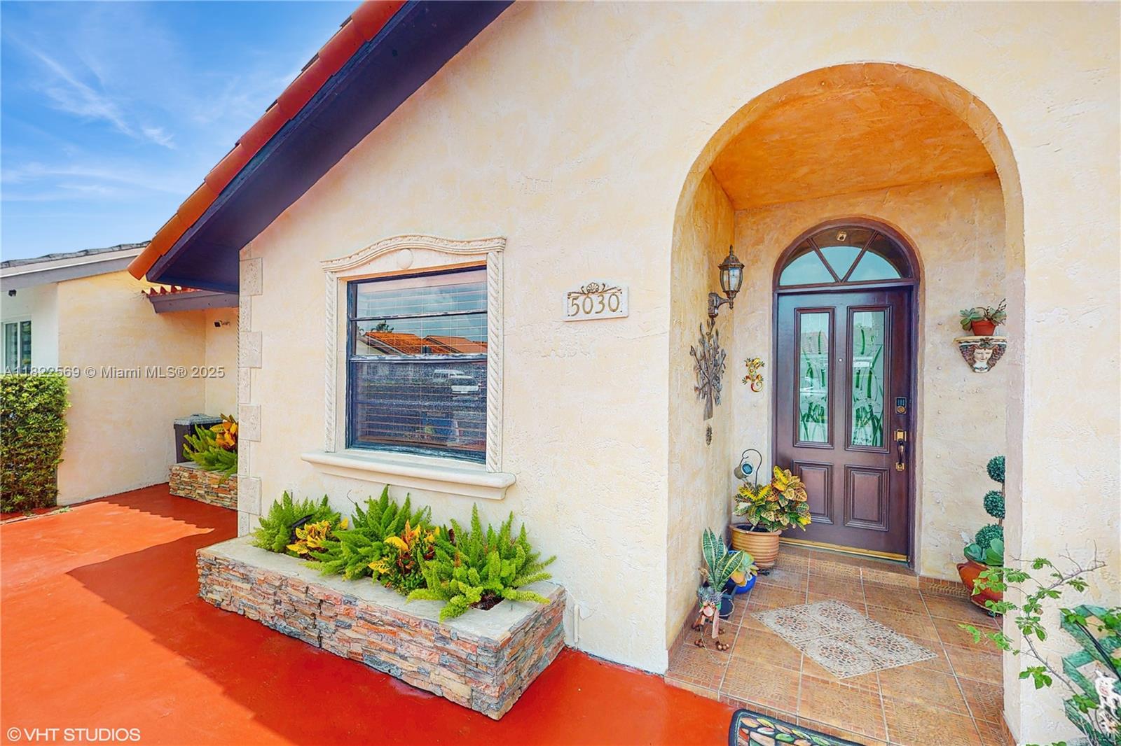 BIRD LAKES TOWNHOUSE SEC - Residential