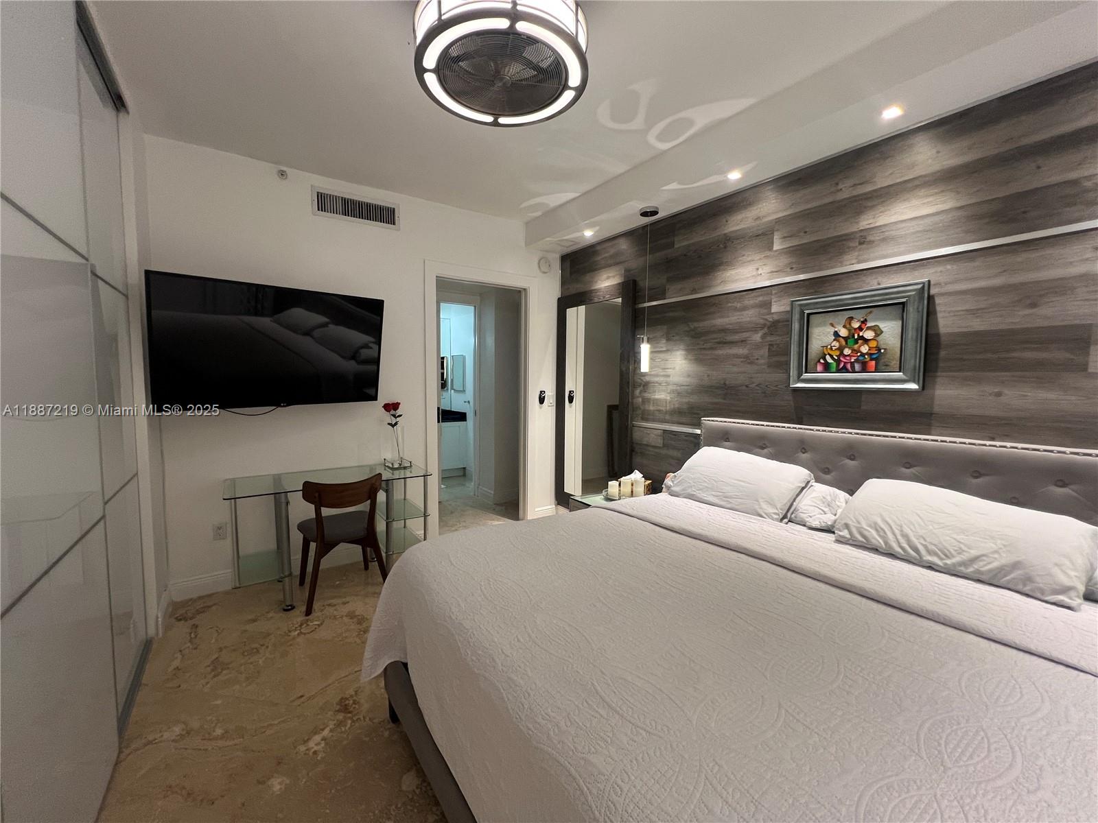THE COLLINS CONDO - Residential Lease