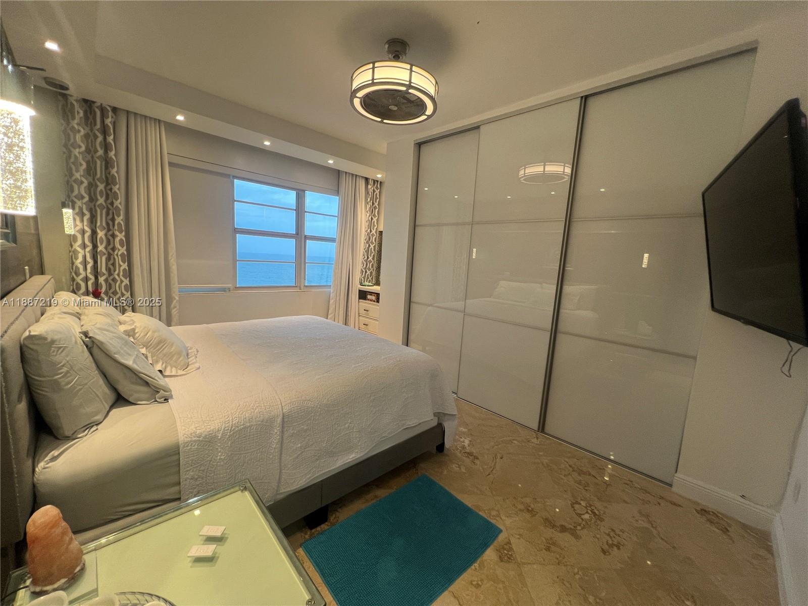 THE COLLINS CONDO - Residential Lease