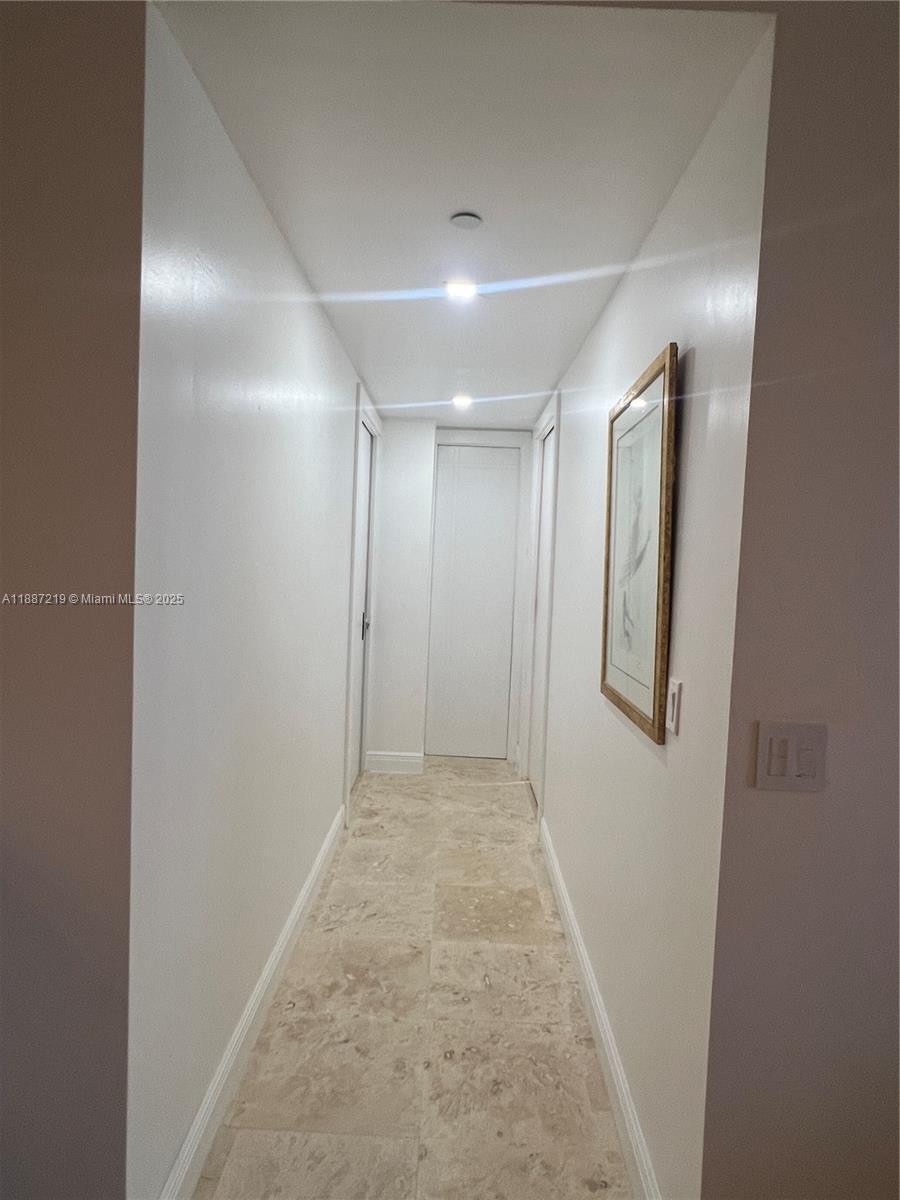 THE COLLINS CONDO - Residential Lease