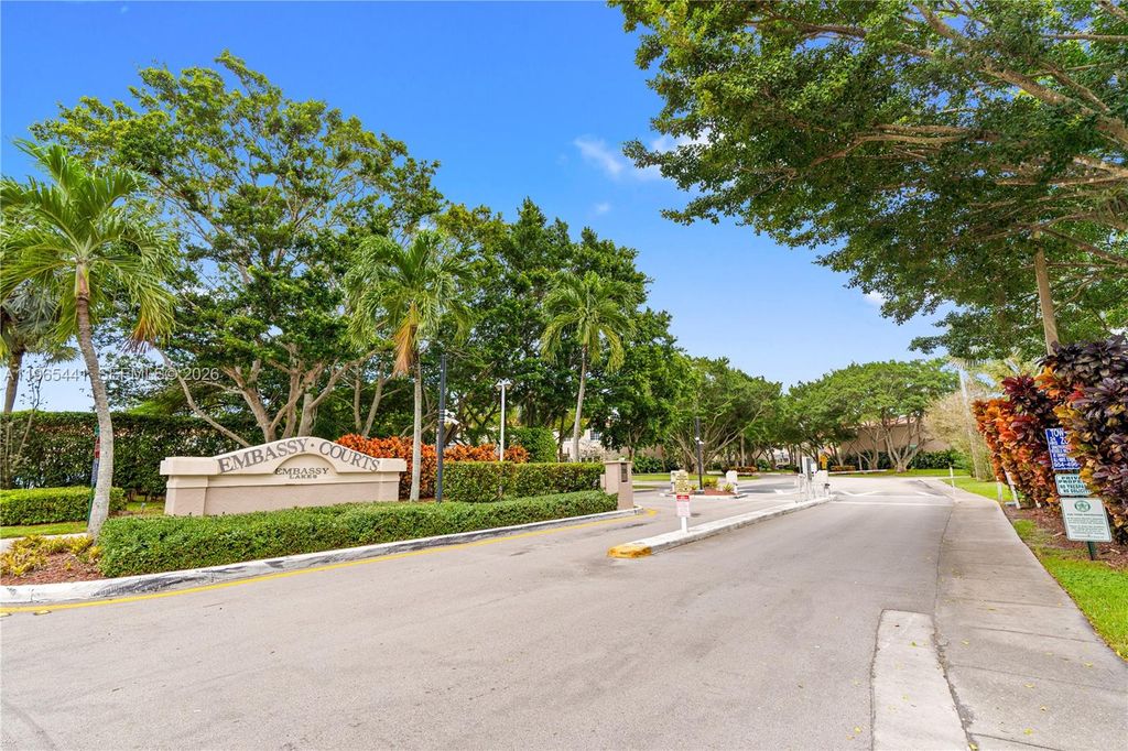 Photo of 11009 Mainsail Dr #11009, Cooper City, FL 33026 (MLS # A11965441)