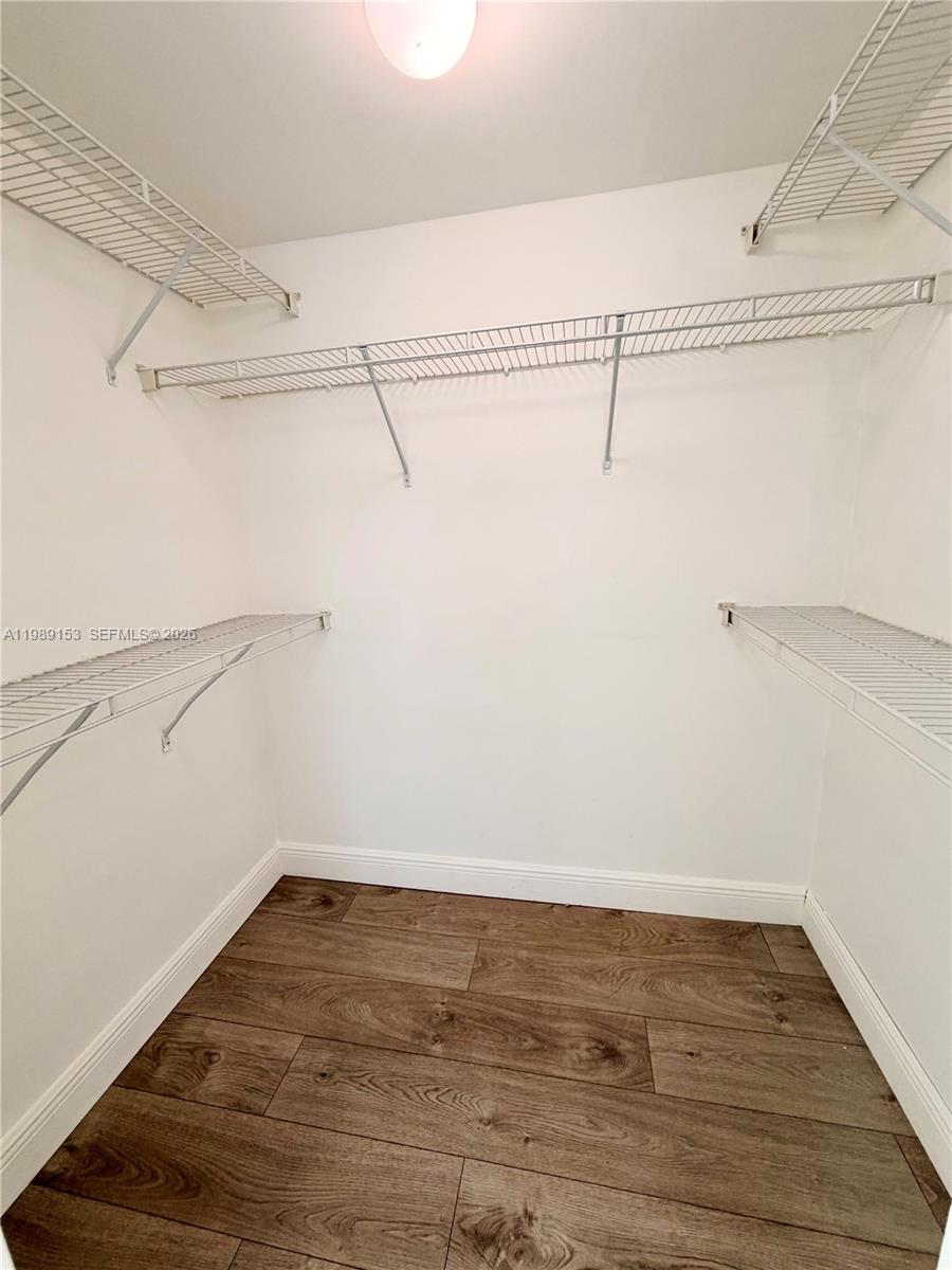 DA VINCI ON DOUGLAS CONDO - Residential Lease