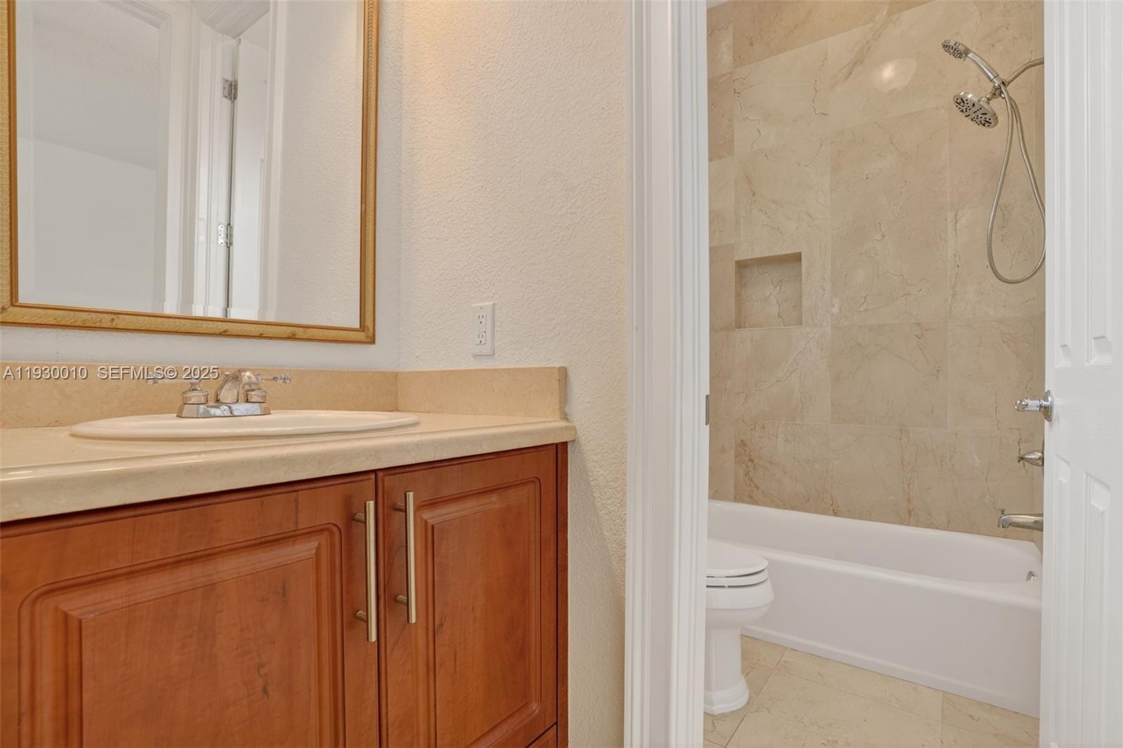 MCALLISTER TERR - Residential