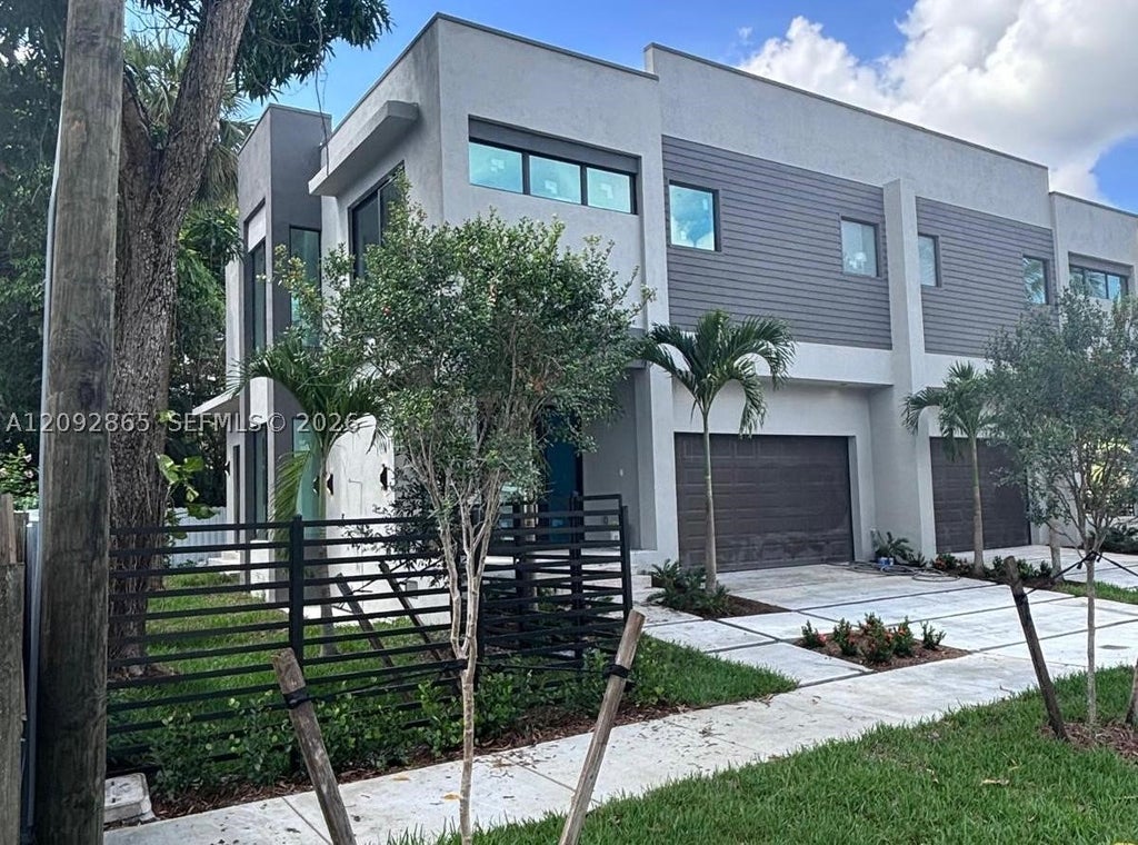 Photo of Fort Lauderdale, FL 33315 (MLS # A12092865)