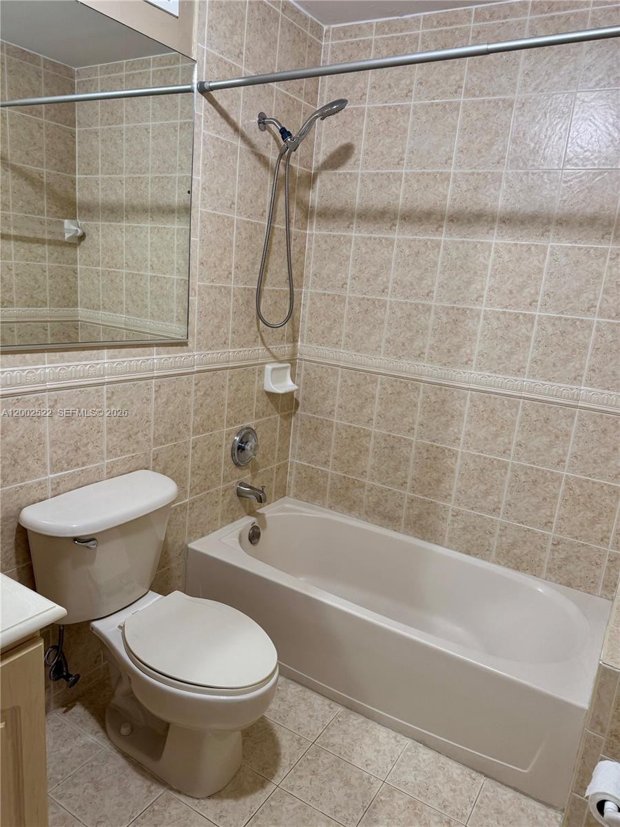 CRISTAL VILLAS CONDO - Residential Lease