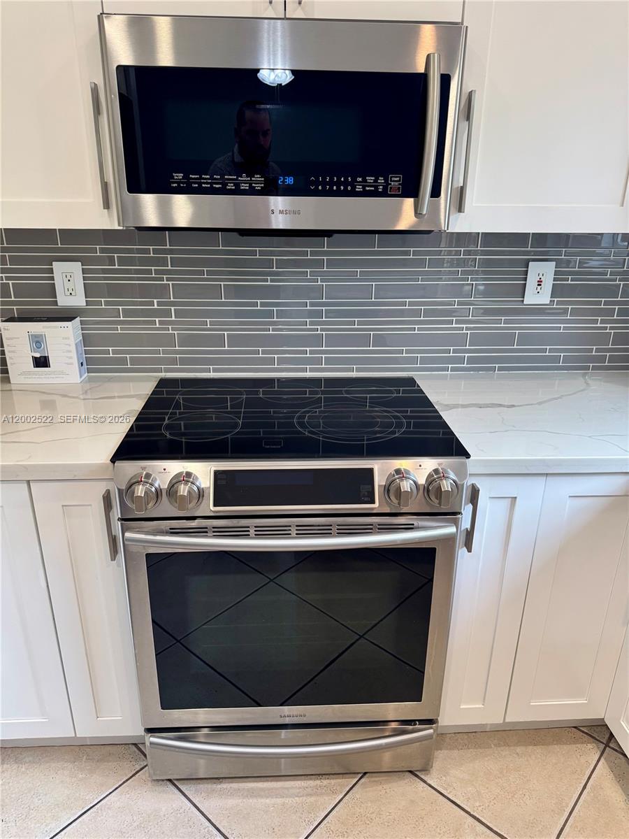 CRISTAL VILLAS CONDO - Residential Lease