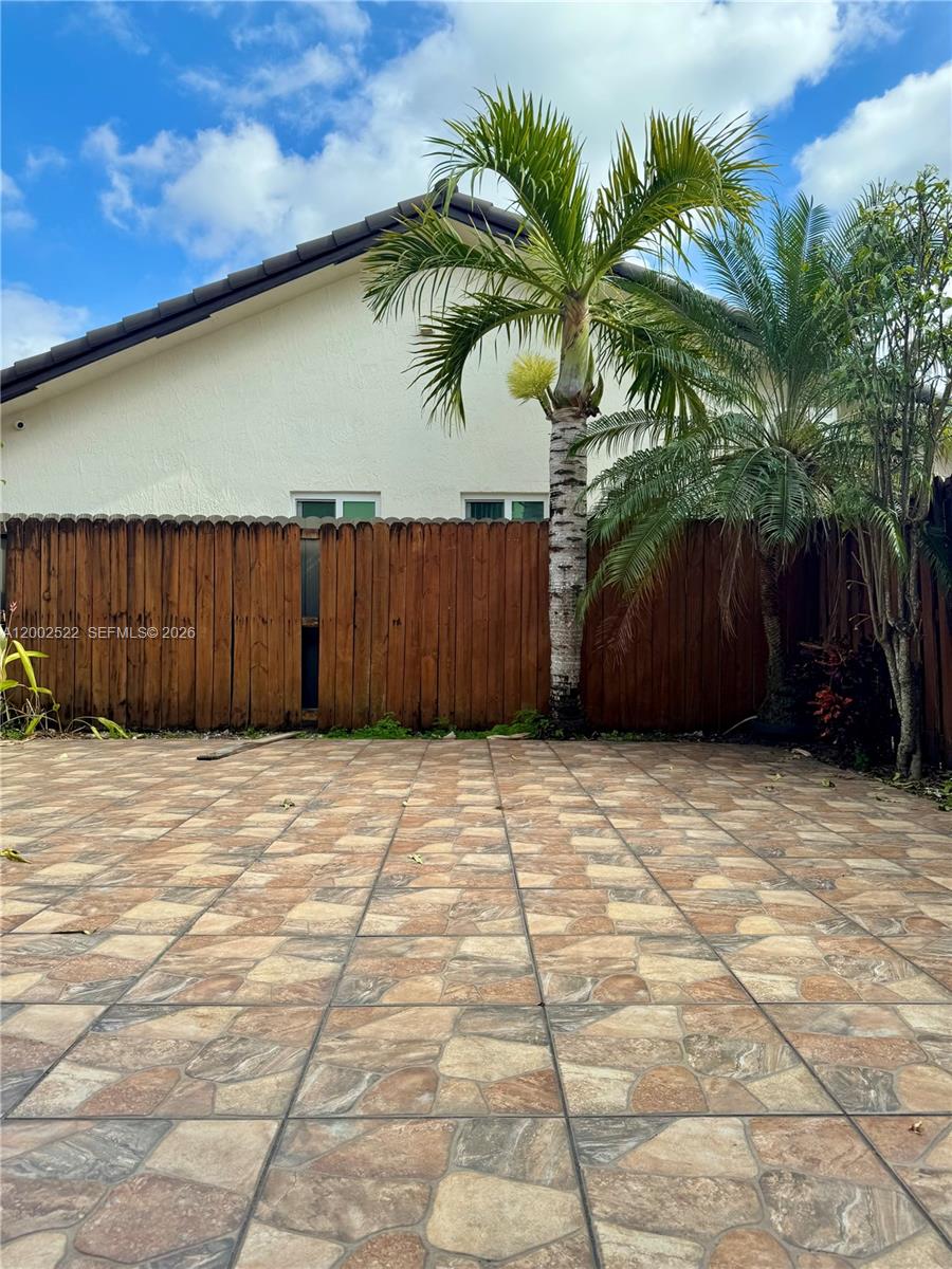 CRISTAL VILLAS CONDO - Residential Lease