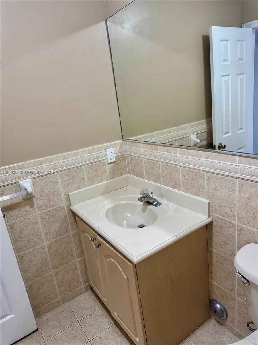 CRISTAL VILLAS CONDO - Residential Lease