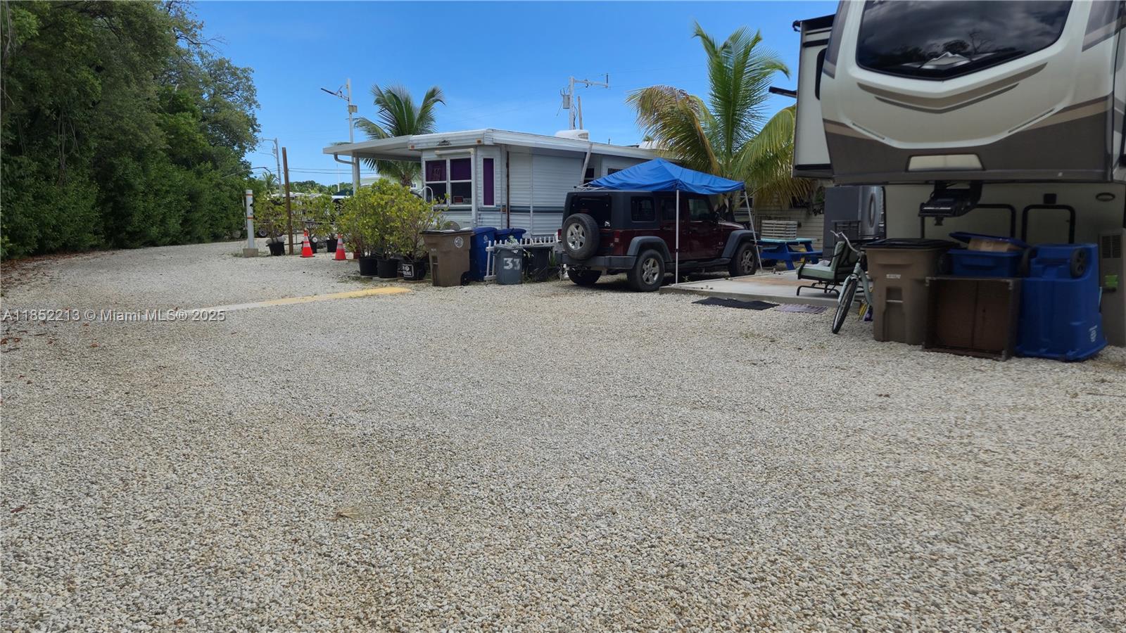 CALUSA CAMPGROUND - Land