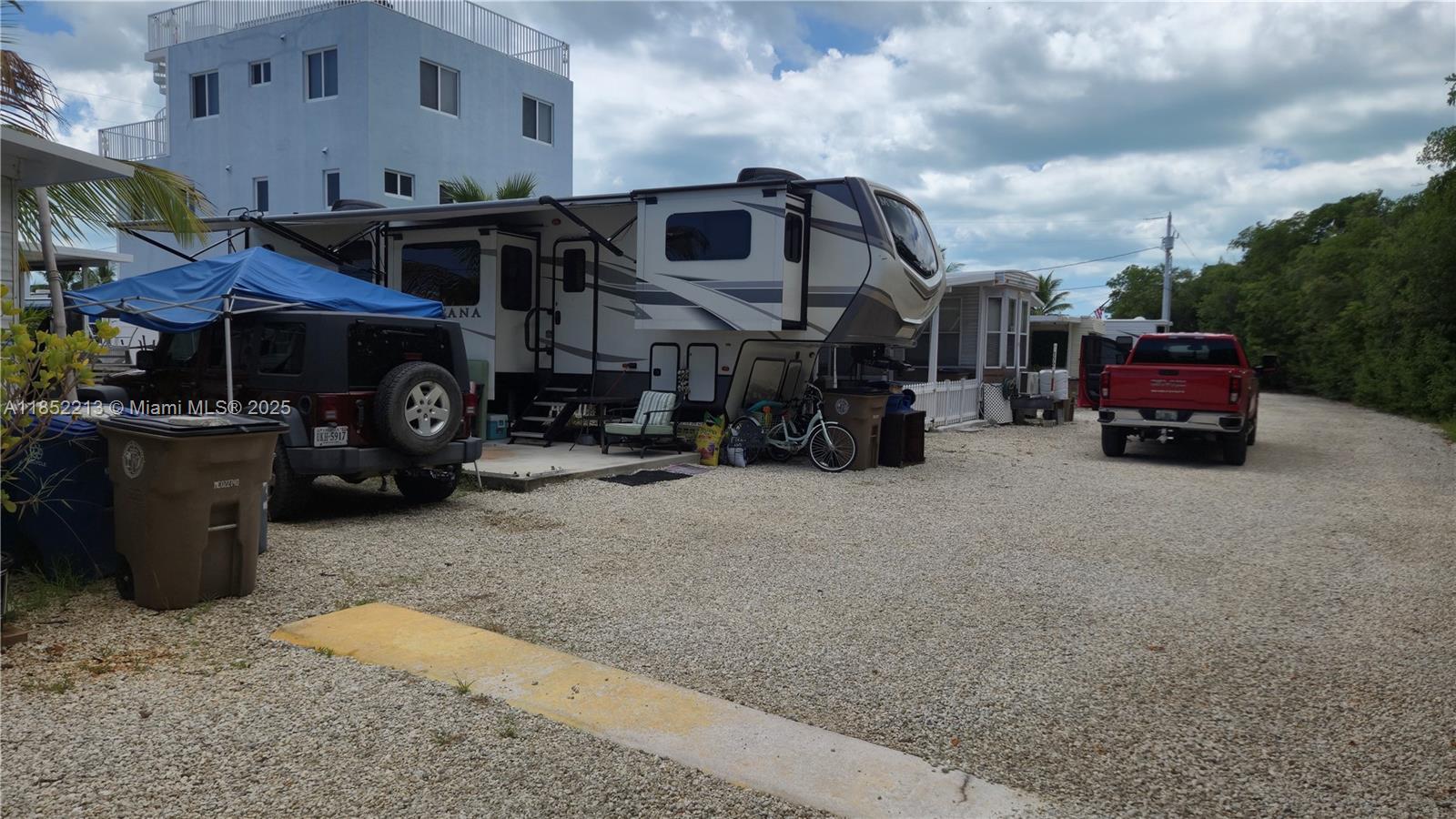 CALUSA CAMPGROUND - Land