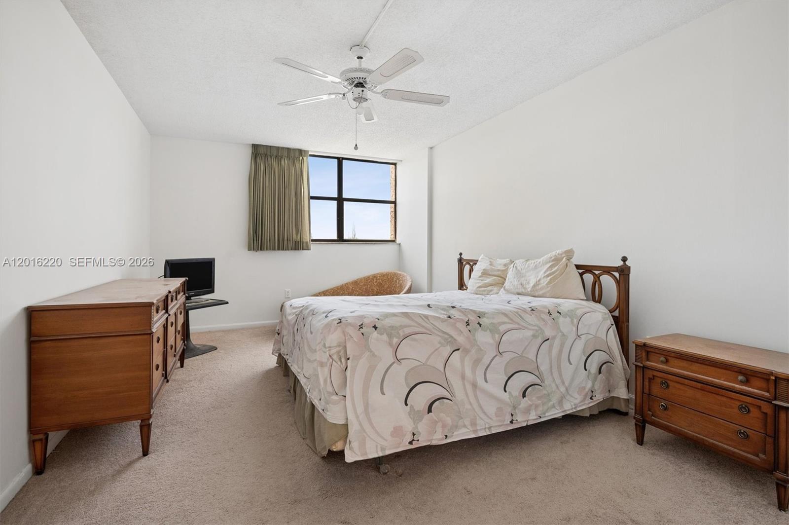 Chantilly Condo - Residential